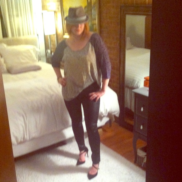 Shimmer/metallic multi tone knit with heart detail