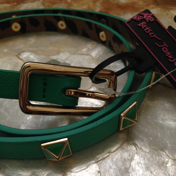 🚫SOLD🚫 Betsey Johnson teal studded belt-- NWT! - Picture 2 of 3