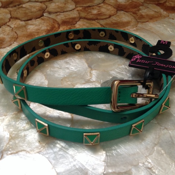 🚫SOLD🚫 Betsey Johnson teal studded belt-- NWT! - Picture 3 of 3