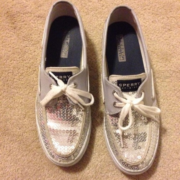 Sequin sperrys