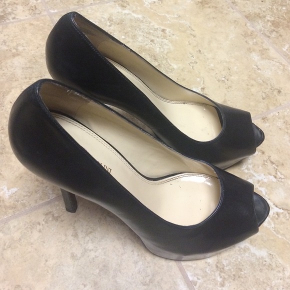 Stunning Stacked Platform Pumps - Picture 2 of 3