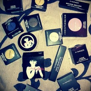 SOLD...    MAC bundle. Trade value 220