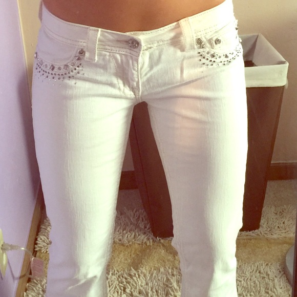 Miss Me Capri's, white size 27