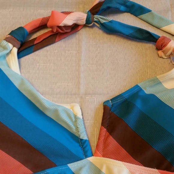 Retro Halter Swim Top - Picture 2 of 4