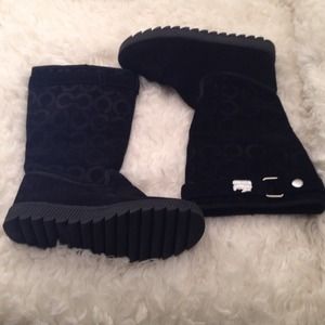 Women's boots size 8