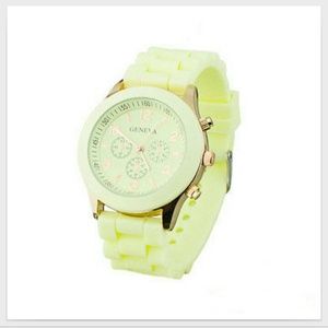 Pastel Yellow Geneva watch   NWOT
