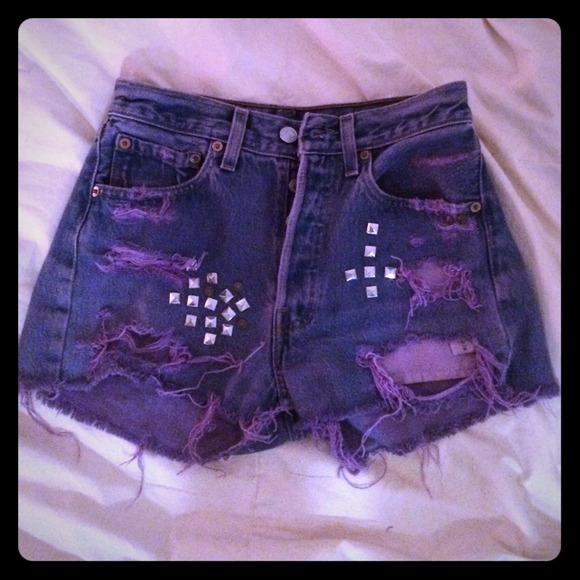 VINTAGE PURPLE LEVI HIGH WAISTED DENIM SHORTS