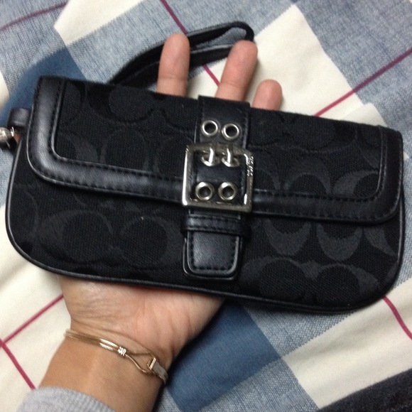 Black coach wristlet SOLD!!!!!