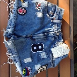 LF HIGHWAISTED denim shorts with patches