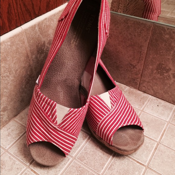TOMS Wedges