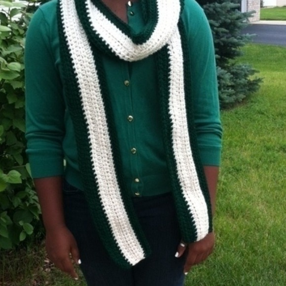 Forest Green and Cream Scarf