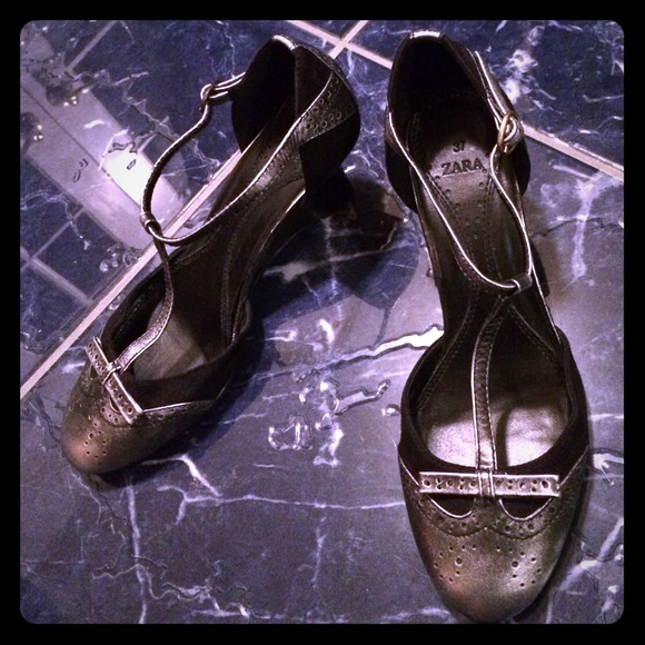 Zara Size 7. Worn Once. Super Cute.