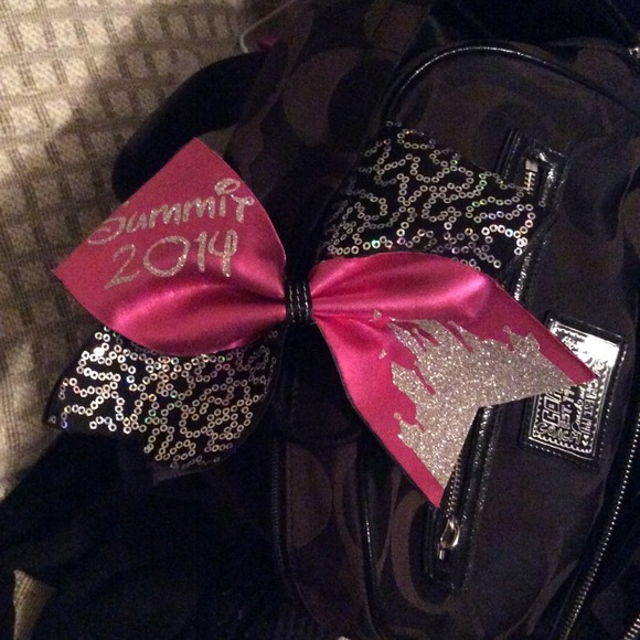 Summit bow