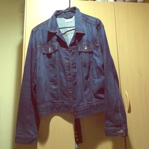 NEVER WORN DENIM JACKET 50% OFF