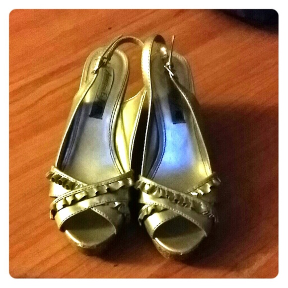 Silver wedges
