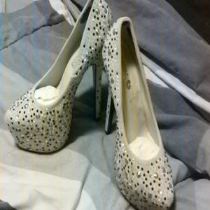 Brand new heels
