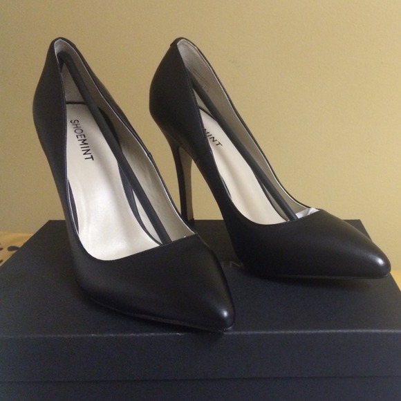 Classic Pump in black