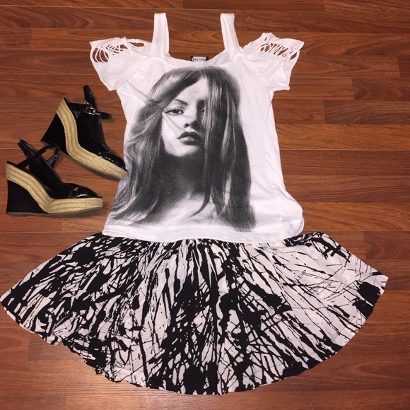 White shirt with image of a girl on front