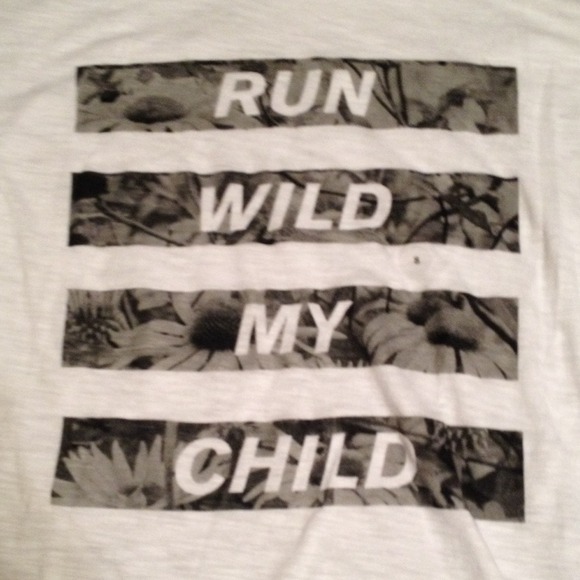 💟Price Drop💟Graphic Oversized Tee- Bethany Mota - Picture 4 of 4