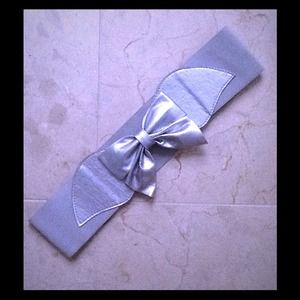 Cute silver bow belt