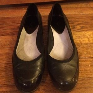 Black Liz Claiborne flats