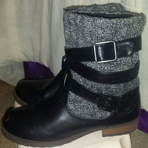 Knit ankle boots