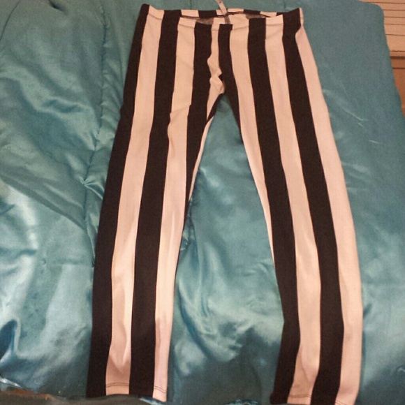 Striped leggings