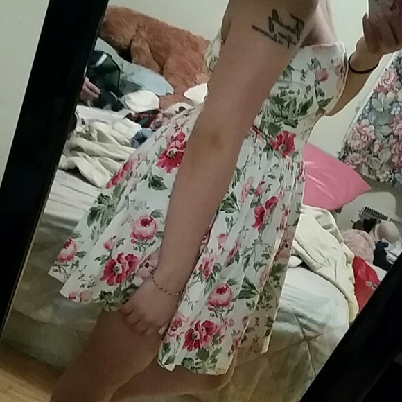 Floral tube dress - Picture 3 of 3