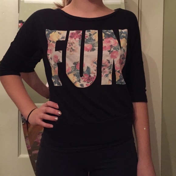 FUN quarter sleeve shirt