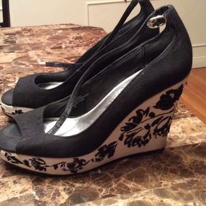 Reserved for @gdm7 Adorable Wedges