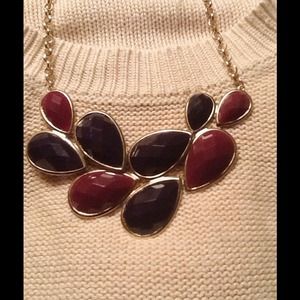 PURPLE STATEMENT NECKLACE NWOT