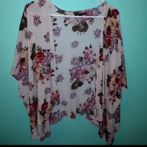 Brandy Melville floral kimono