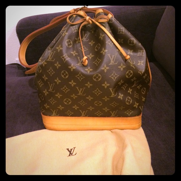 Louis Vuitton Authentic Jumbo Neo