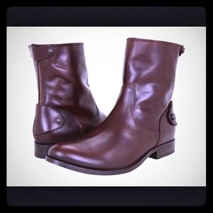 Frye boots - Melissa button zip short