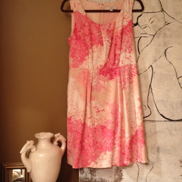 Ann taylor LOFT Dresses & Skirts - Lovely shades of CORAL 🎀