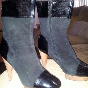 REDUCED!!!!! Suede and patent leather boots