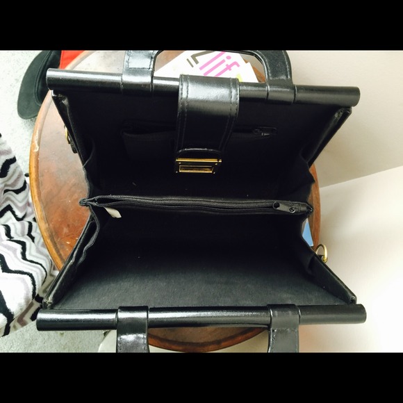 Beautiful Snake Print Vintage Bag - Picture 3 of 3