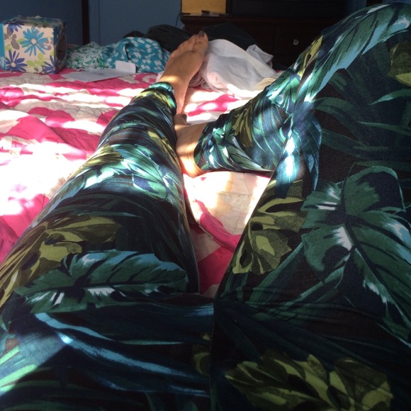 American apparel jungle print leggings
