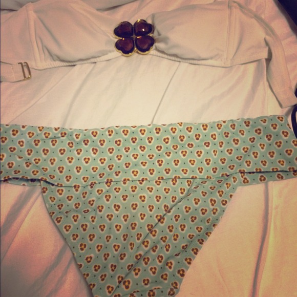 Victoria's secret bikini. Top small bottom xs