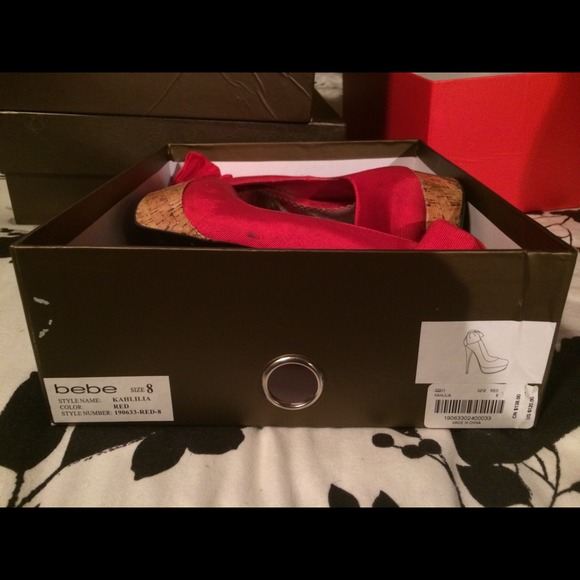 Red bebe heels - Picture 2 of 3