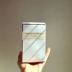 Balenciaga Paris 10, Avenue George V