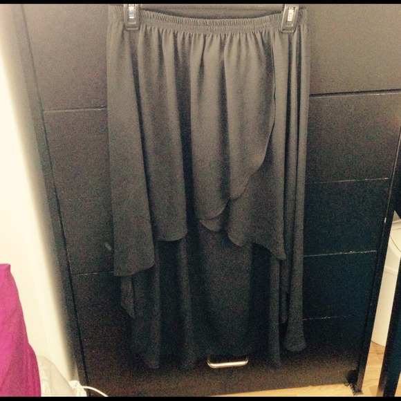 Forever 21 hi-lo skirt black skirt