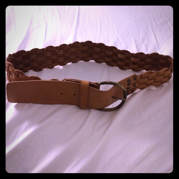Light brown wide braided belt