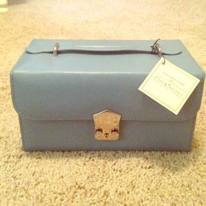 Leather jewelry case