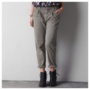 American Eagle boyfriend trousers
