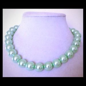 FOREVER 21 mint pearl necklace