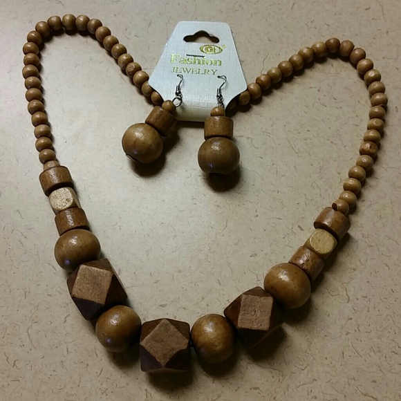 ■SOLD■ wooden matching earrings and necklace.