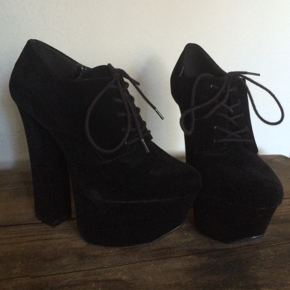FRH black booties