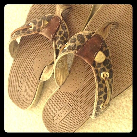 Sperry top sider flip flops