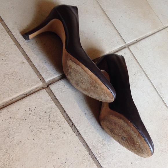 Calvin Klein chocolate brown pumps - Picture 4 of 4